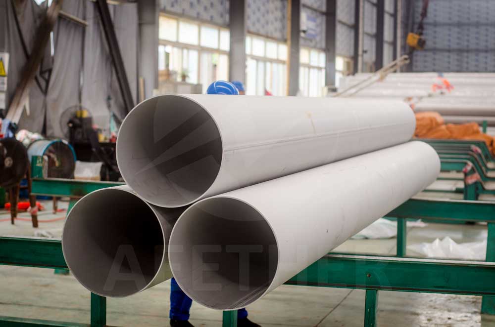 photo of nickel alloy pipes